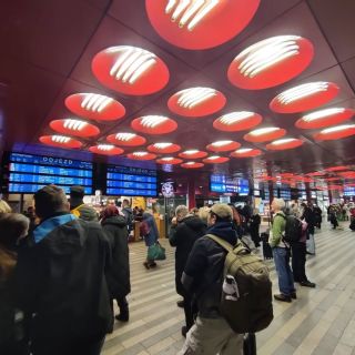 Advent Jak občas dumám nad původním významem slov, bleskl mi dnes hlavou "advent". "Adventus" je složeno z latinského "ad"...